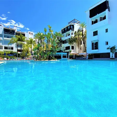 Ideal In Marbella, Near Nikki Apartment *