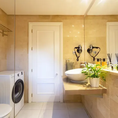 Ideal In Marbella, Near Nikki Apartment *