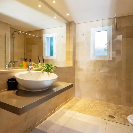 Ideal In Marbella, Near Nikki Apartment