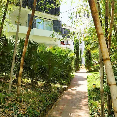 Ideal In Marbella, Near Nikki *