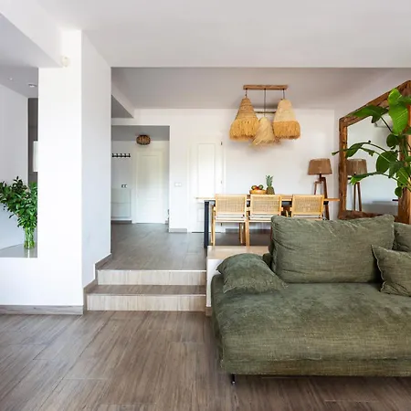 Ideal In Marbella, Near Nikki